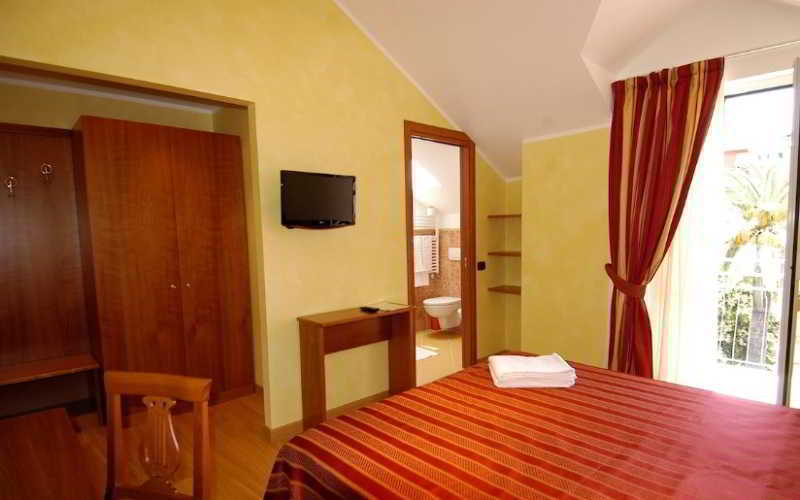 Hotel Baia Blu อาลัสซิโอ ภายนอก รูปภาพ